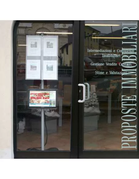 Espositori per vetrine Espositori per vetrine