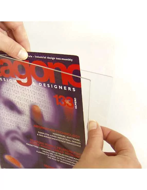 dettaglio espositore multimessaggio dettaglio espositore multimessaggio