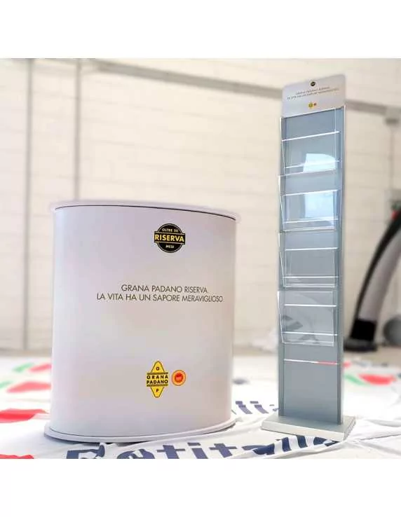 Porta depliant da terra con tasche Porta depliant da terra con tasche