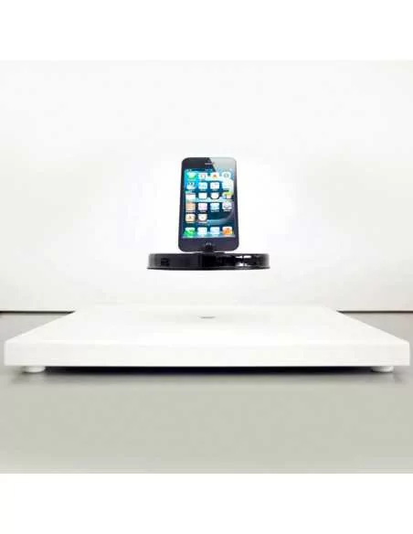 Magnetic levitating display