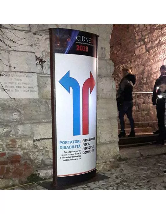 Totem Cor-Ten per eventi outdoor Totem Cor-Ten per eventi outdoor