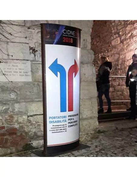 Totem Cor-Ten per eventi outdoor Totem Cor-Ten per eventi outdoor