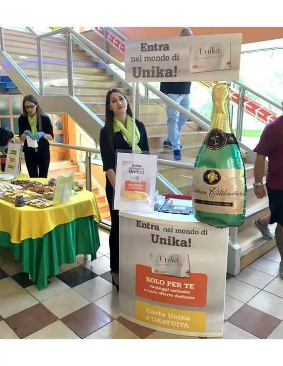 Banchetto promoter per centri commerciali Banchetto promoter per centri commerciali