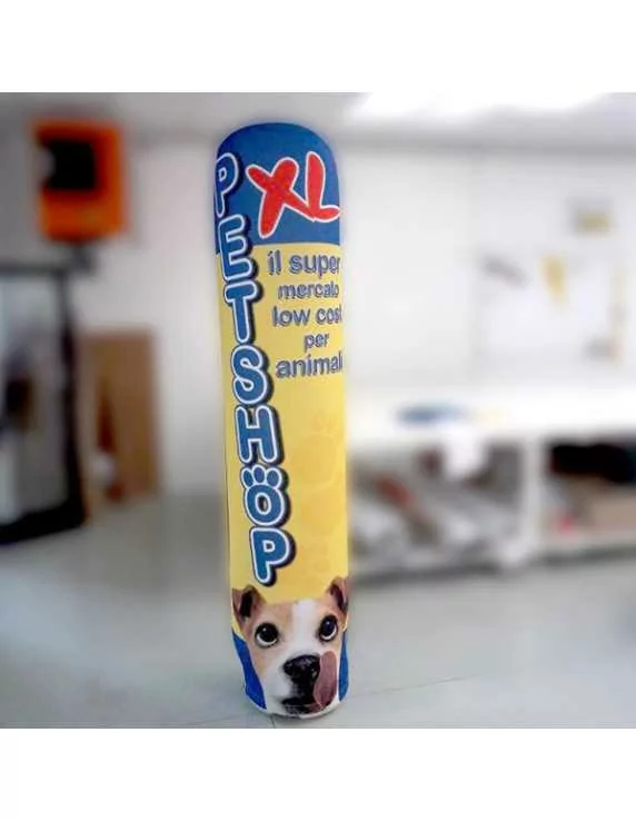 Quality check on an inflatable totem Quality check on an inflatable totem