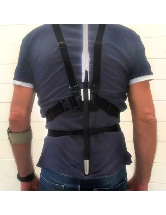 Shoulder flag holder structure