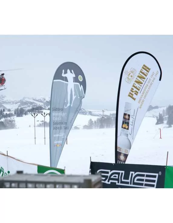 bandiere pubblicitarie a goccia bandiere pubblicitarie a goccia