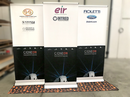 Espositori Roll Up per eventi e festival