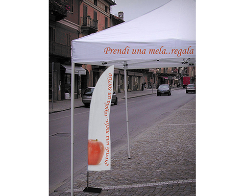 Bandiera a vela per stand informativo