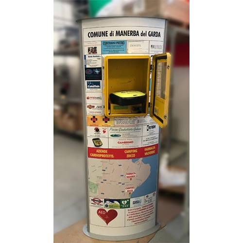 Totem con defibrillatore