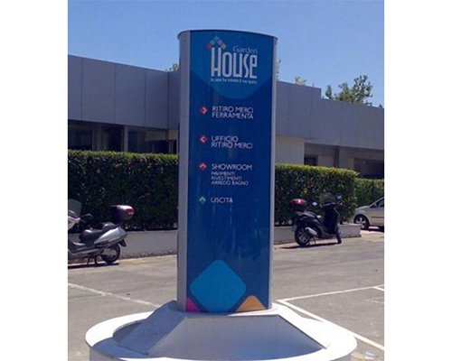 Totem trifacciale Tris